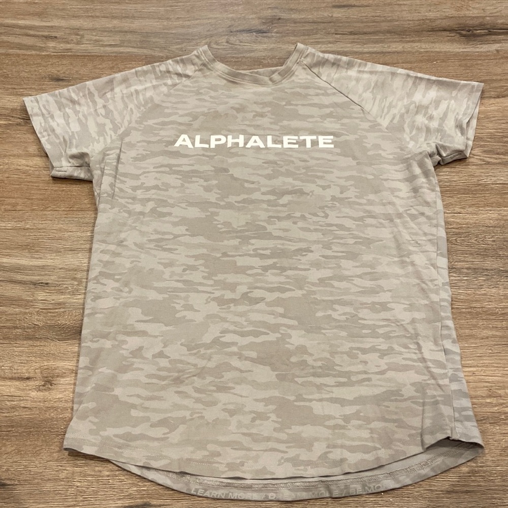 Alphalete men’s performance t shirt
